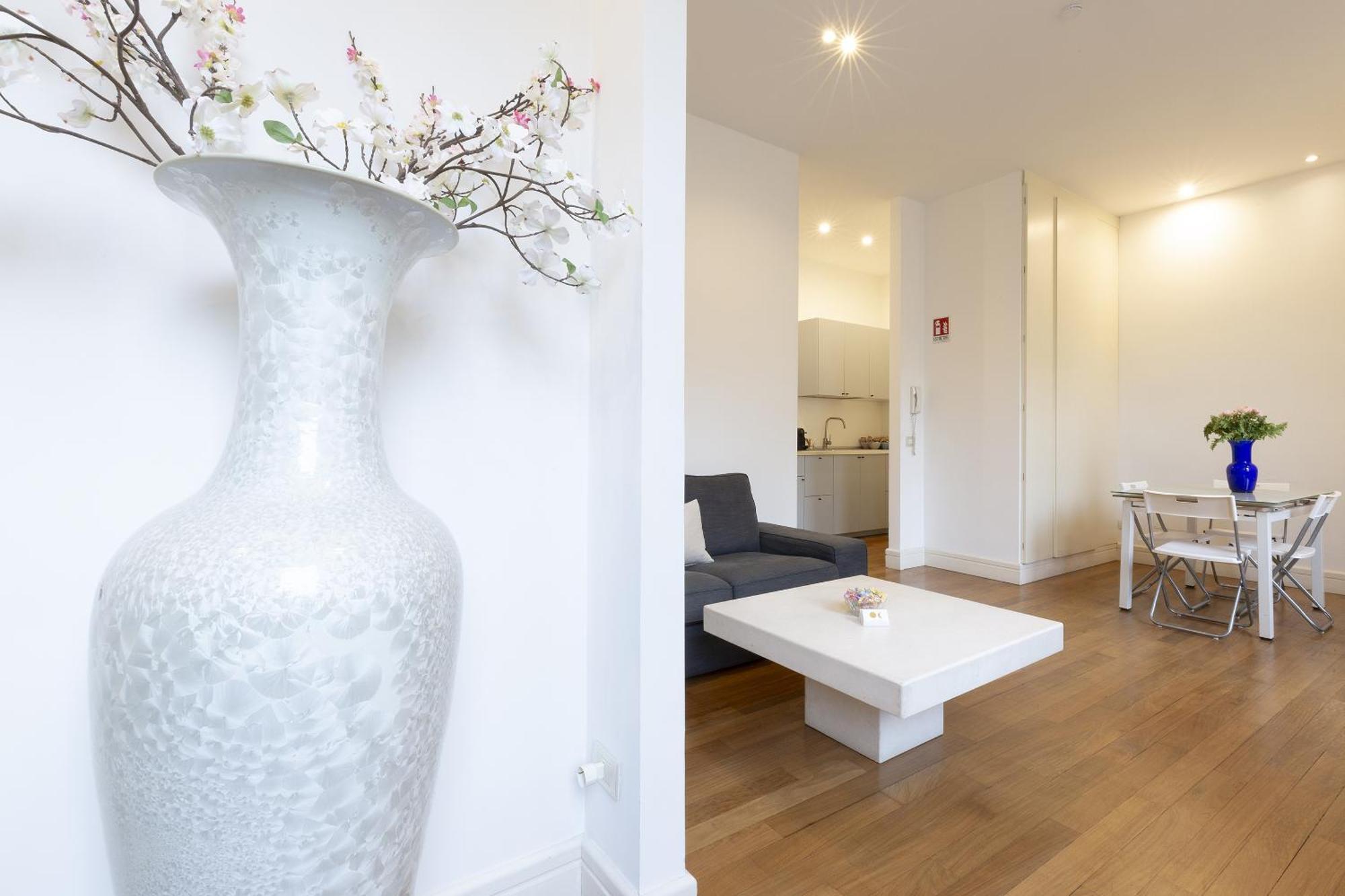 Vittore Rooms & Apartment มิลาน ภายนอก รูปภาพ