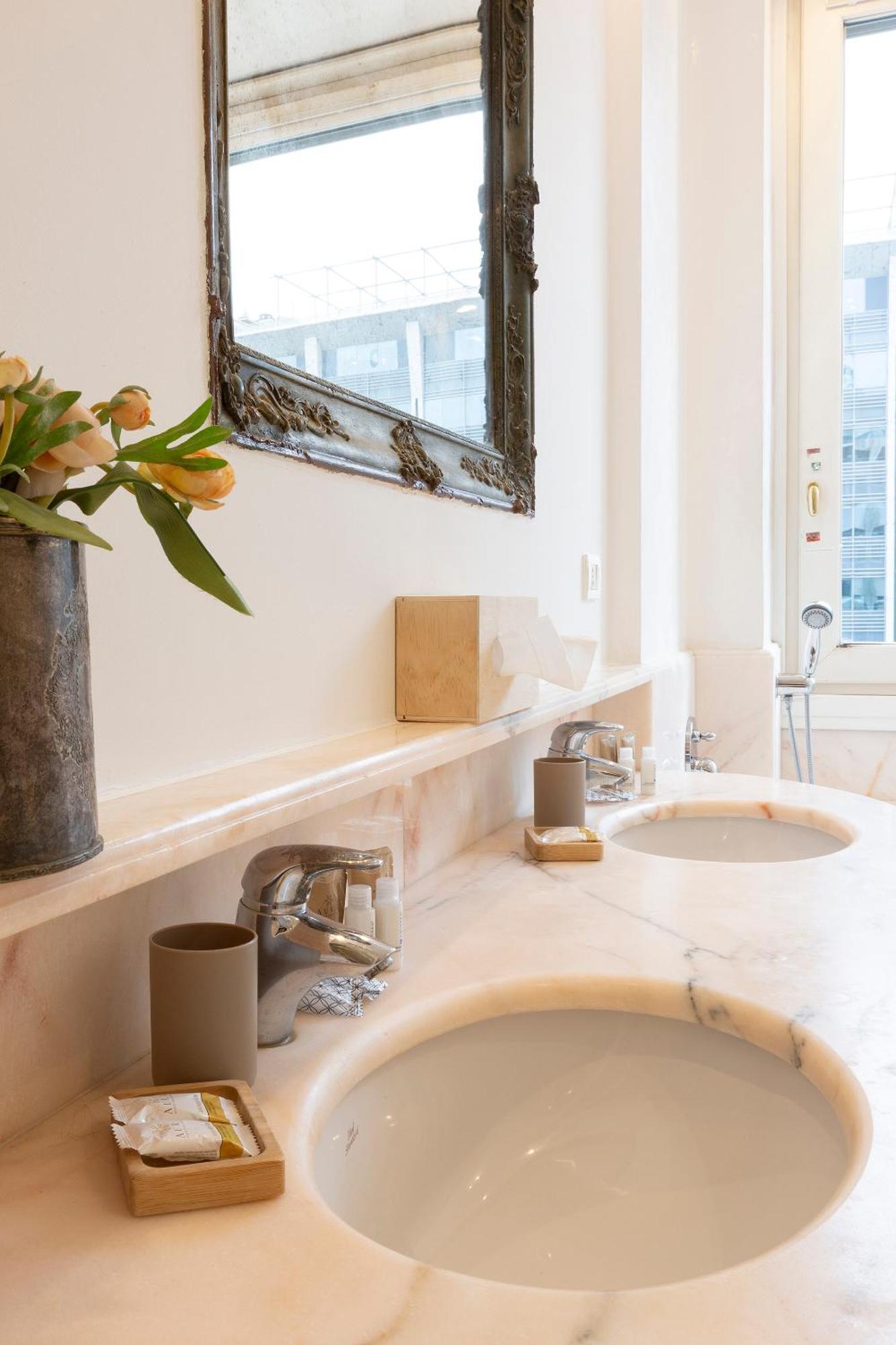 Vittore Rooms & Apartment มิลาน ภายนอก รูปภาพ